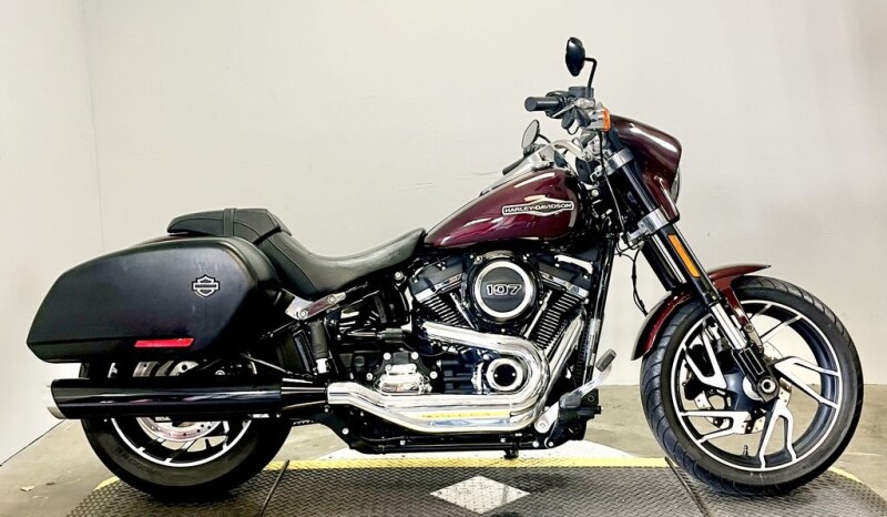 2019 Harley-Davidson® Sport Glide™ FLSB