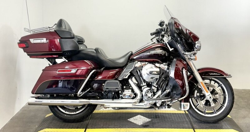2014 Harley-Davidson® Electra Glide® Ultra Classic® FLHTCU