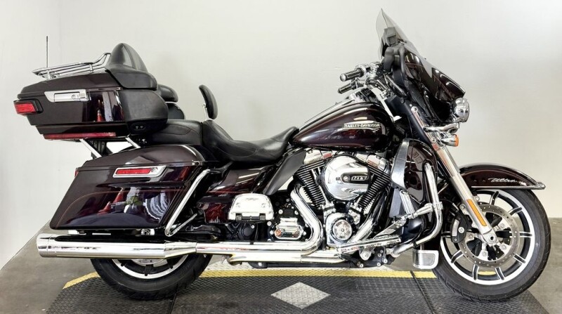 2014 Harley-Davidson® Electra Glide® Ultra Classic® FLHTCU