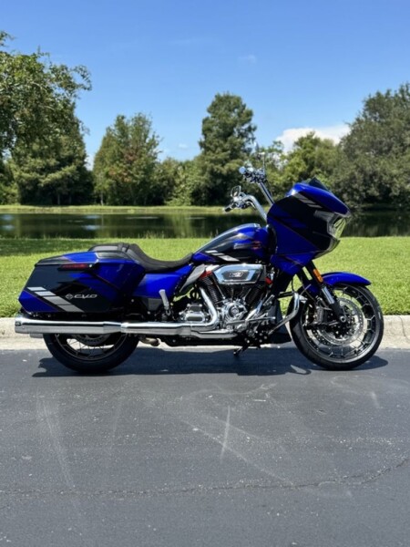 2025 Harley-Davidson® CVO™ Road Glide™ FLTRXSE
