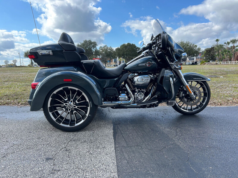 2025 Harley-Davidson® Tri Glide® Ultra FLHTCUTG