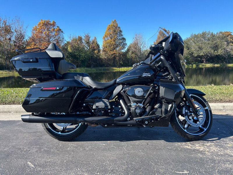 2025 Harley-Davidson® Street Glide™ Ultra FLHXU