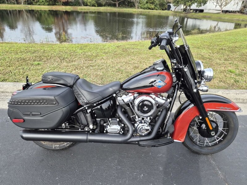 2025 Harley-Davidson® Heritage Classic FLHC