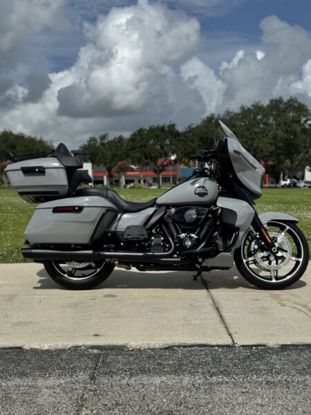 2025 Harley-Davidson® Street Glide™ Ultra FLHXU
