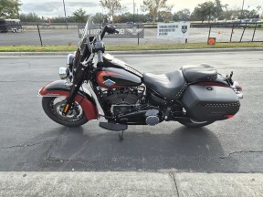 2025 Harley-Davidson® Heritage Classic FLHC thumb 0