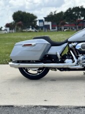 2025 Harley-Davidson® Street Glide™ FLHX thumb 3