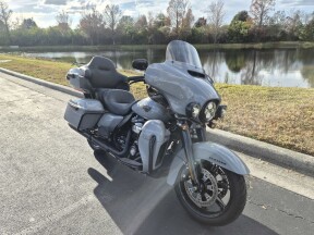 2024 Harley-Davidson® Ultra Limited FLHTK thumb 2