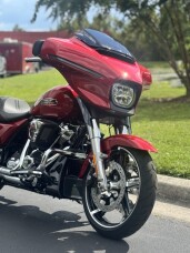 2025 Harley-Davidson® Street Glide™ FLHX thumb 1