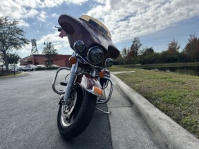 2008 Harley-Davidson® Electra Glide® Classic FLHTC thumb 2