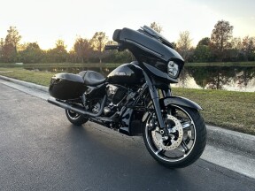 2025 Harley-Davidson® Street Glide™ FLHX thumb 3
