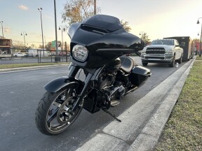 2025 Harley-Davidson® Street Glide™ FLHX thumb 1