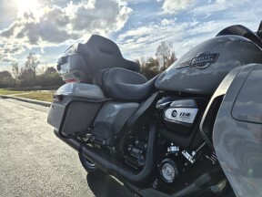 2024 Harley-Davidson® Ultra Limited FLHTK thumb 3