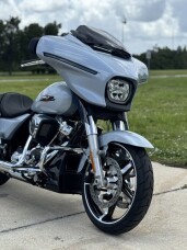 2025 Harley-Davidson® Street Glide™ FLHX thumb 1