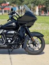 2024 Harley-Davidson® Road Glide™ Limited FLTRK thumb 2