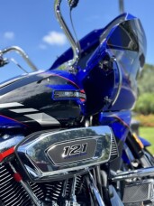 2025 Harley-Davidson® CVO™ Road Glide™ FLTRXSE thumb 1