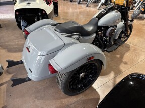 2025 Harley-Davidson® FLRT Freewheeler® thumb 1