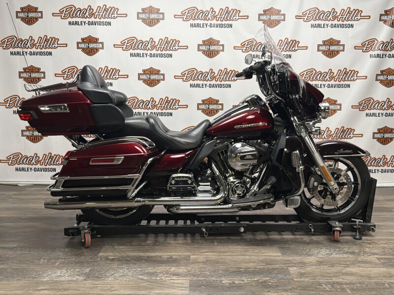 2014 Harley-Davidson® FLHTK Ultra Limited