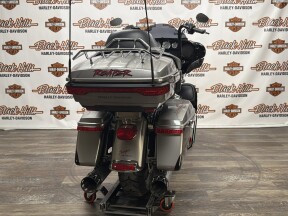 2016 Harley-Davidson® FLHTK Ultra Limited thumb 2