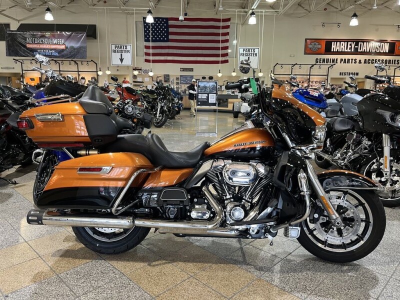 2015 Harley-Davidson® Ultra Limited FLHTK 