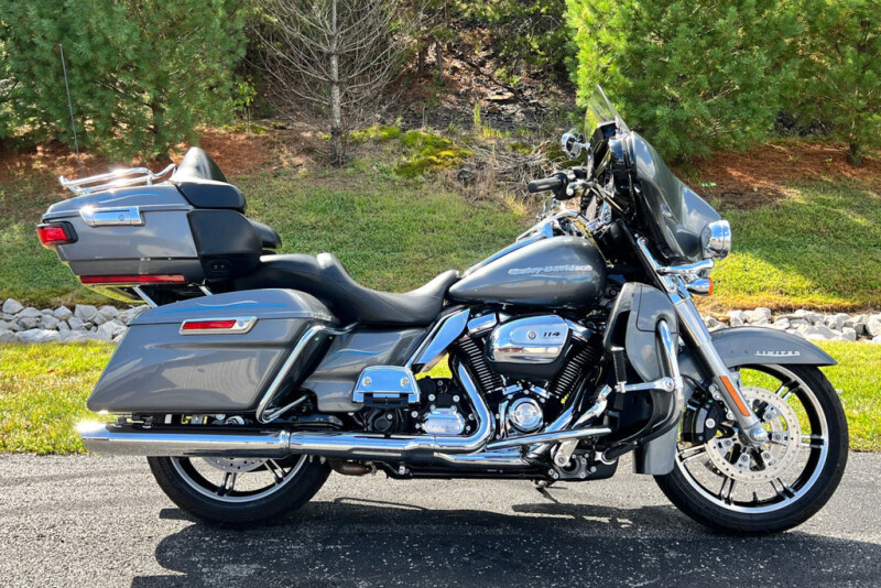 2022 Harley-Davidson® Ultra Limited FLHTK