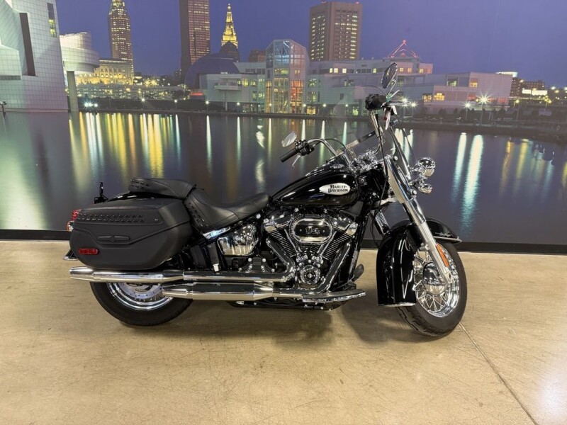 2024 Harley-Davidson® Heritage Classic 114 FLHCS