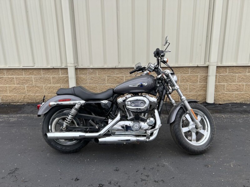 2016 Harley-Davidson® 1200 Custom XL1200C