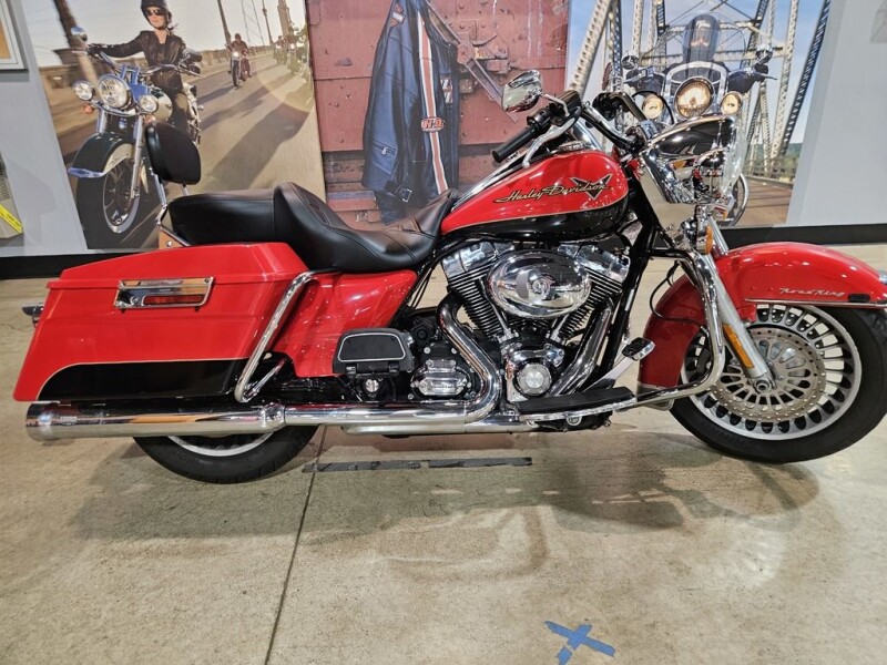 2010 Harley-Davidson® Road King® FLHR