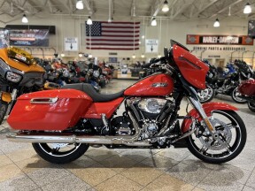 2026 Harley-Davidson® Street Glide® FLHX thumb 3