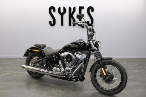 NEW 2025 Harley-Davidson FXBB Softail Street Bob 117 in Vivid Black thumb 3