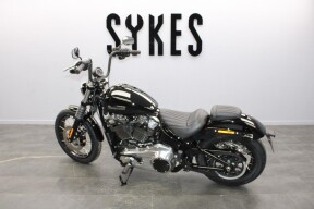 NEW 2025 Harley-Davidson FXBB Softail Street Bob 117 in Vivid Black thumb 0