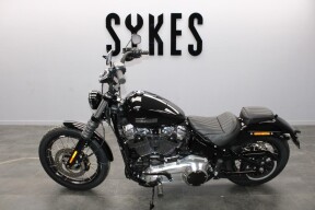 NEW 2025 Harley-Davidson FXBB Softail Street Bob 117 in Vivid Black thumb 1