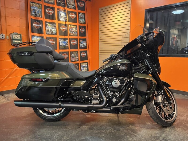 2026 Harley-Davidson® Street Glide Limited FLHXL