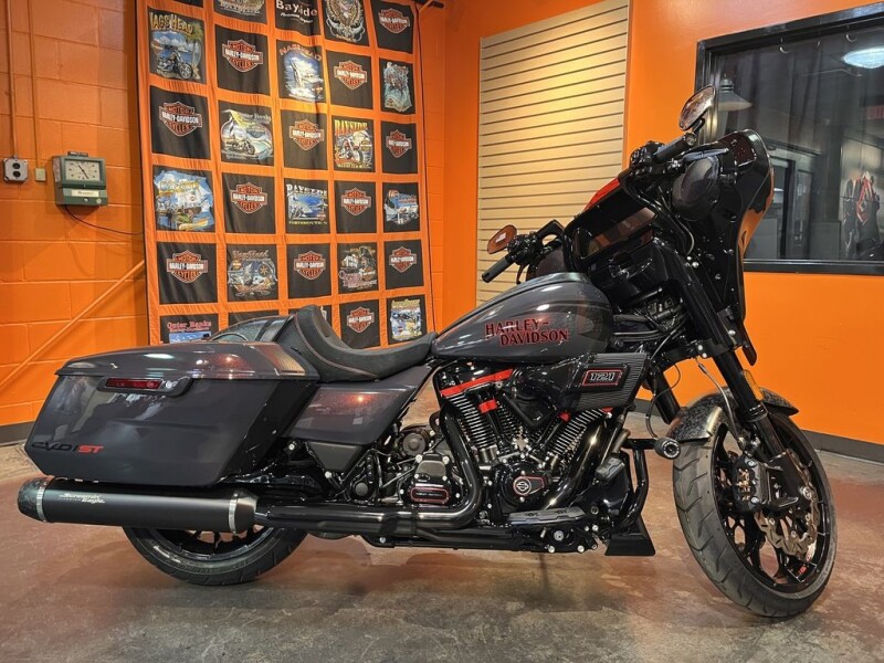 2026 Harley-Davidson® CVO Street Glide ST FLHXSTSE