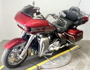 2016 Harley-Davidson® CVO™ Road Glide® Ultra FLTRUSE thumb 1