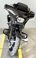 2025 Harley-Davidson® Street Glide™ FLHX thumb 2