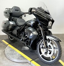 2025 Harley-Davidson® Street Glide™ Ultra FLHXU thumb 3