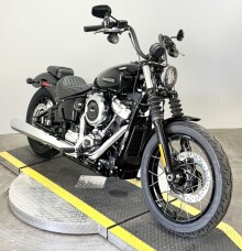 2025 Harley-Davidson® Street Bob™ FXBB thumb 3