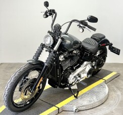 2025 Harley-Davidson® Street Bob™ FXBB thumb 1