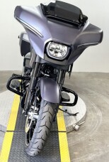 2025 Harley-Davidson® Street Glide™ FLHX thumb 2