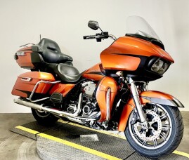 2019 Harley-Davidson® Road Glide® Ultra FLTRU thumb 3