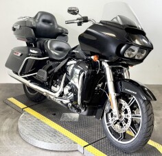 2020 Harley-Davidson® Road Glide® Limited FLTRK thumb 3