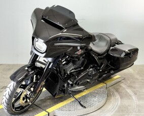 2025 Harley-Davidson® Street Glide™ FLHX thumb 1