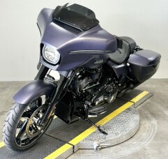 2025 Harley-Davidson® Street Glide™ FLHX thumb 1