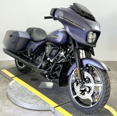 2025 Harley-Davidson® Street Glide™ FLHX thumb 3