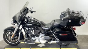 2018 Harley-Davidson® Electra Glide® Ultra Classic® FLHTCU thumb 0