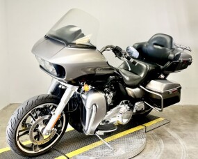 2017 Harley-Davidson® Road Glide® Ultra FLTRU thumb 1