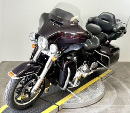 2014 Harley-Davidson® Electra Glide® Ultra Classic® FLHTCU thumb 1