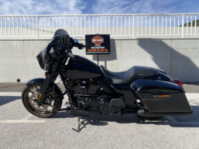 2022 Harley-Davidson® Street Glide® ST thumb 2