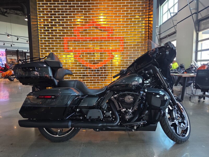 2025 Harley-Davidson® Street Glide™ Ultra FLHXU