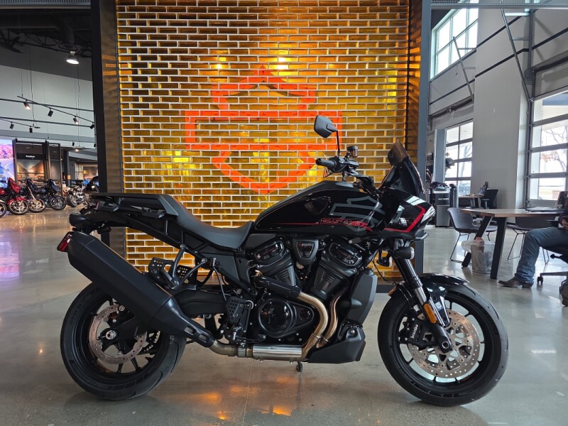 2025 Harley-Davidson® Pan America® 1250 ST RA1250ST